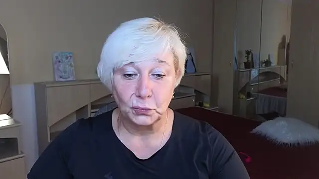 Snapshot of Milana_Milky chatting on September 15, 5:19 am Milana Milky online show from September 15, 5:19 am