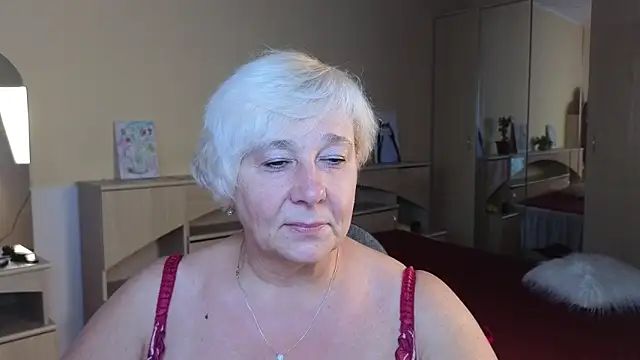 Snapshot of Milana_Milky chatting on September 16, 5:08 am Milana Milky online show from September 16, 5:08 am