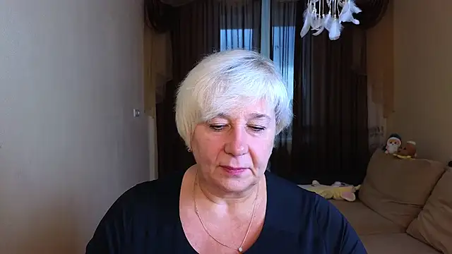 Snapshot of Milana_Milky chatting on October 10, 5:08 am Milana Milky online show from October 10, 5:08 am