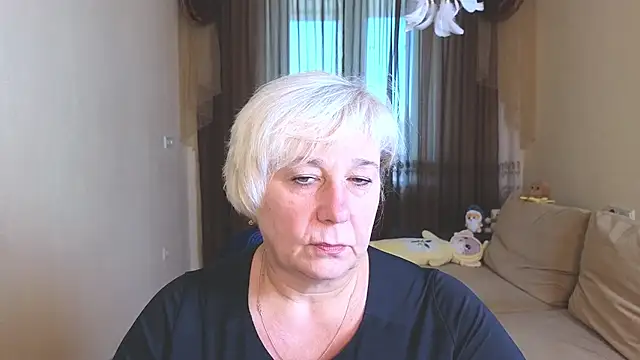 Snapshot of Milana_Milky chatting on October 14, 4:57 am Milana Milky online show from October 14, 4:57 am