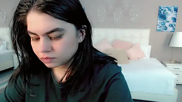 maddissonivanova online show from April 4, 6:58 pm