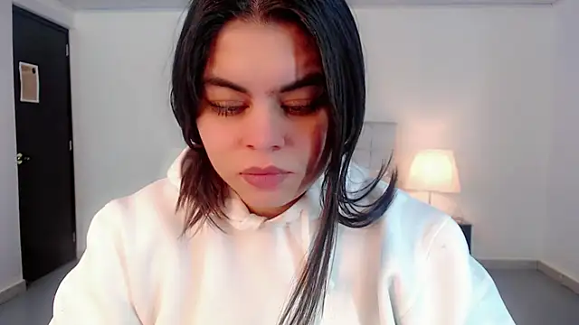 maddissonivanova online show from March 15, 7:10 pm