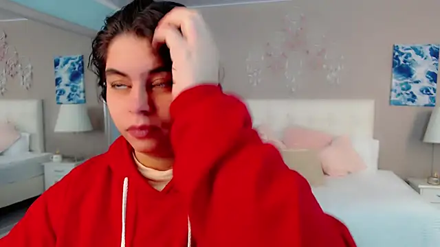 maddissonivanova online show from April 5, 7:09 pm