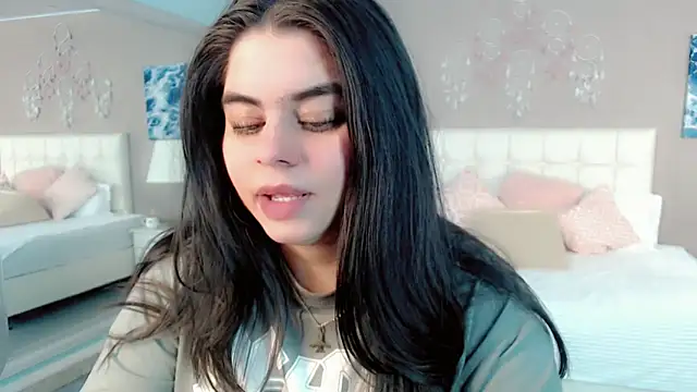 maddissonivanova online show from April 3, 7:09 pm