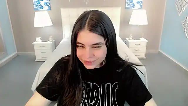 maddissonivanova online show from October 19, 6:16 am