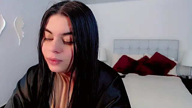 maddissonivanova online show from March 22, 7:15 pm