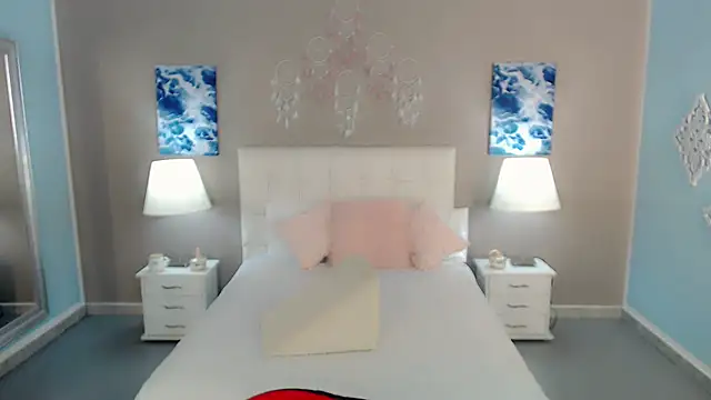 maddissonivanova online show from November 20, 7:03 pm