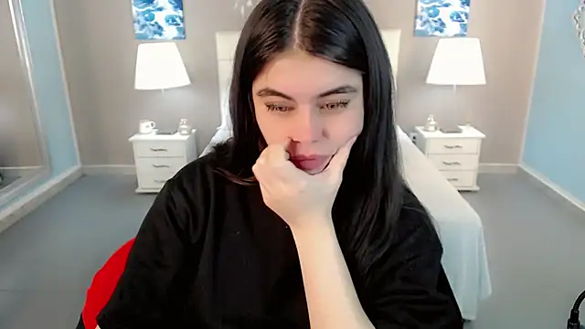 maddissonivanova online show from October 18, 12:07 pm