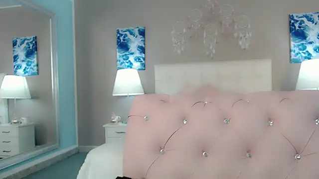 maddissonivanova online show from December 22, 6:52 pm