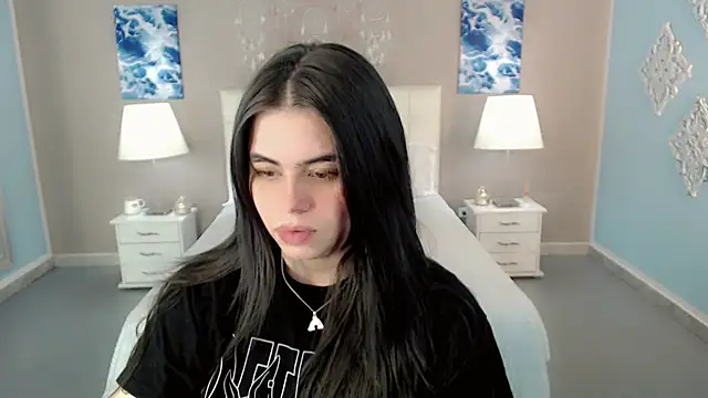 maddissonivanova online show from October 9, 7:25 pm