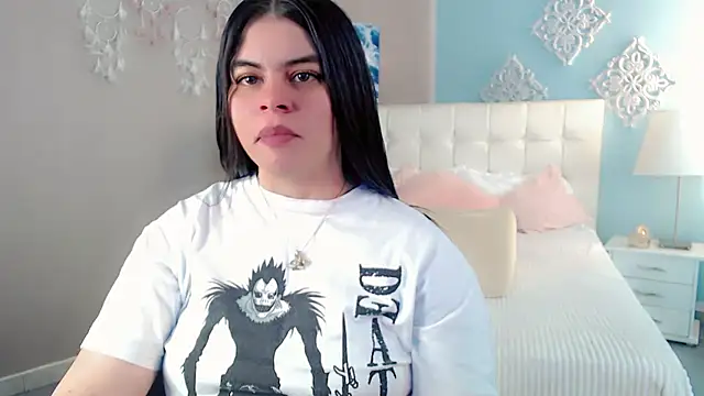 maddissonivanova online show from January 11, 7:10 pm