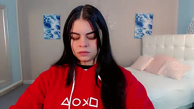 maddissonivanova online show from February 9, 7:12 pm