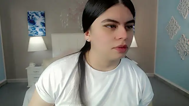 maddissonivanova online show from November 10, 7:19 pm