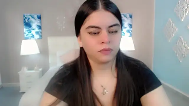 maddissonivanova online show from November 18, 7:06 pm