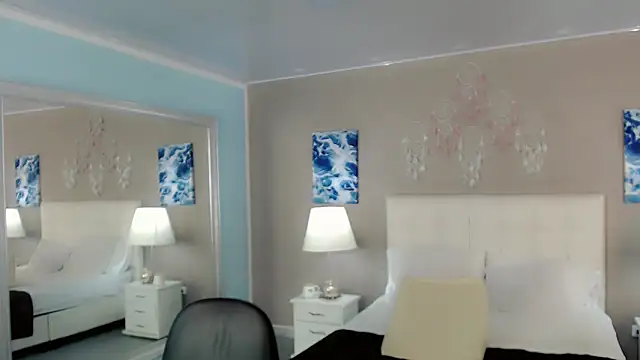 maddissonivanova online show from October 24, 2:43 am