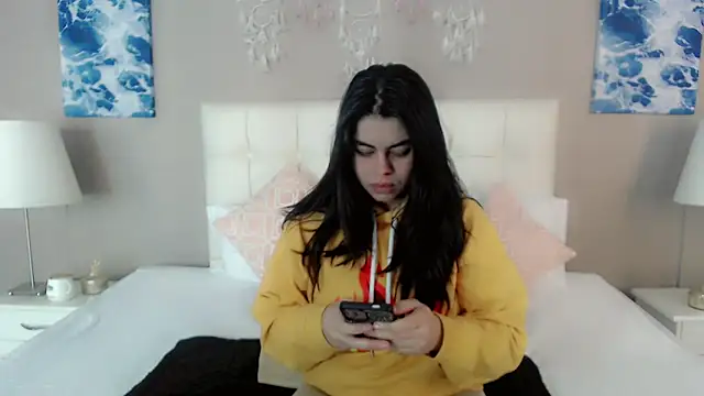 maddissonivanova online show from March 11, 7:08 pm