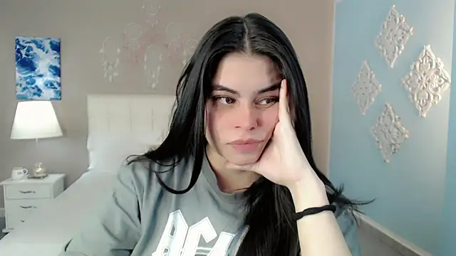 maddissonivanova online show from November 4, 7:06 pm