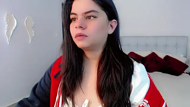 maddissonivanova online show from March 18, 7:04 pm