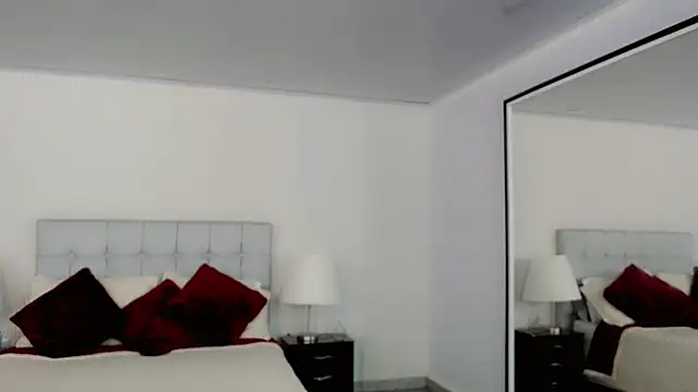 maddissonivanova online show from March 23, 7:03 pm