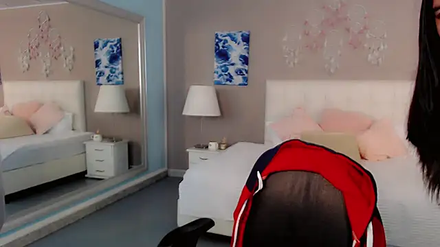 maddissonivanova online show from March 28, 7:15 pm