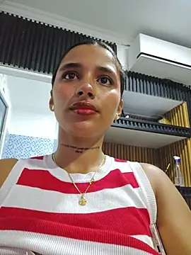 Lorena Mcfly online show from May 31, 11:38 am