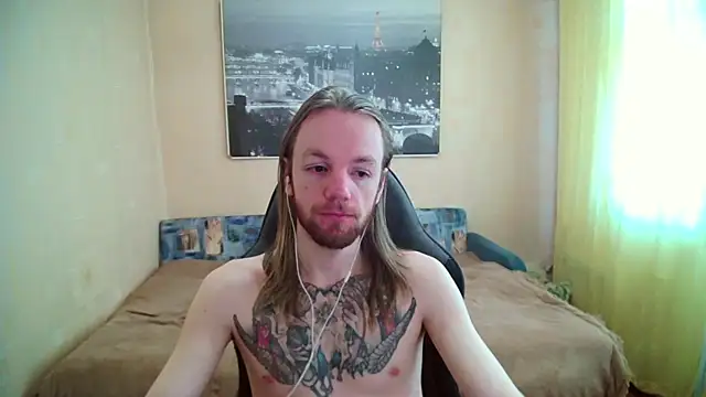 Snapshot of AdamDickens chatting on May 19, 9:05 am AdamDickens online show from May 19, 9:05 am