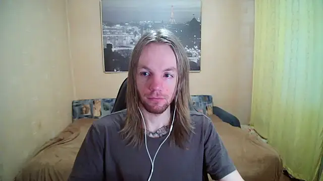 Snapshot of AdamDickens chatting on April 30, 1:34 am AdamDickens online show from April 30, 1:34 am