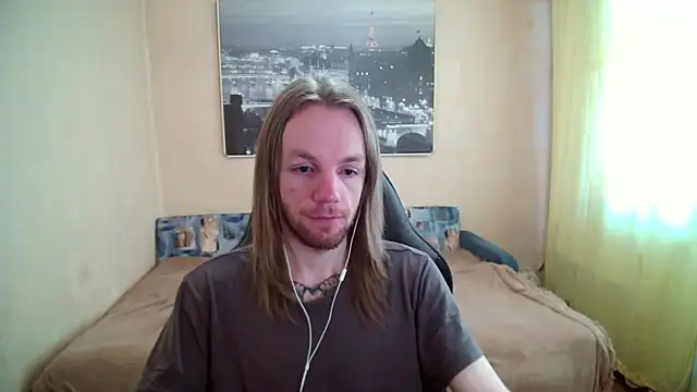 Snapshot of AdamDickens chatting on May 3, 8:52 am AdamDickens online show from May 3, 8:52 am
