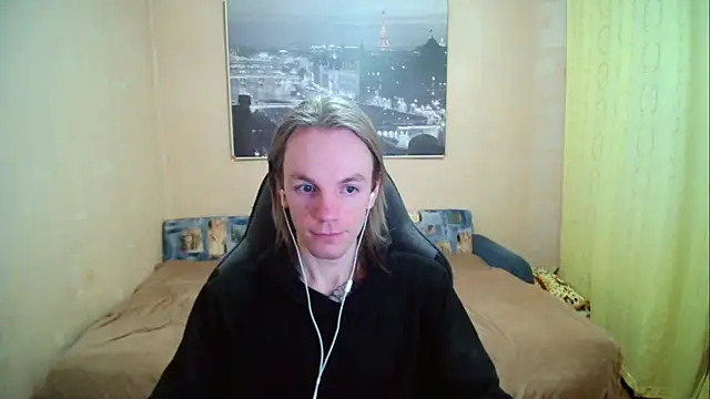 Snapshot of AdamDickens chatting on September 25, 8:04 pm AdamDickens online show from September 25, 8:04 pm