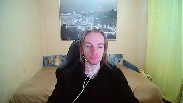 Snapshot of AdamDickens chatting on September 19, 5:17 pm AdamDickens online show from September 19, 5:17 pm
