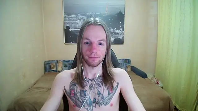 Snapshot of AdamDickens chatting on April 22, 10:49 pm AdamDickens online show from April 22, 10:49 pm