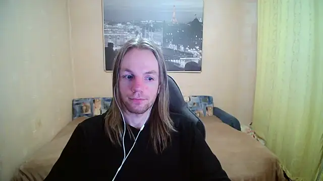 Snapshot of AdamDickens chatting on April 21, 9:54 pm AdamDickens online show from April 21, 9:54 pm