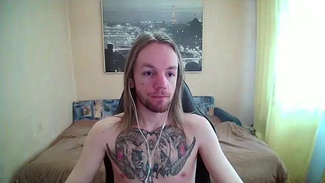 Snapshot of AdamDickens chatting on May 5, 12:08 pm AdamDickens online show from May 5, 12:08 pm