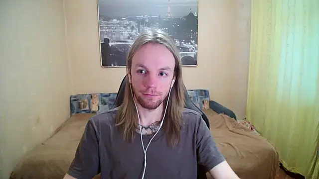 Snapshot of AdamDickens chatting on April 29, 2:05 am AdamDickens online show from April 29, 2:05 am