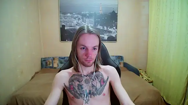 Snapshot of AdamDickens chatting on October 19, 10:12 pm AdamDickens online show from October 19, 10:12 pm