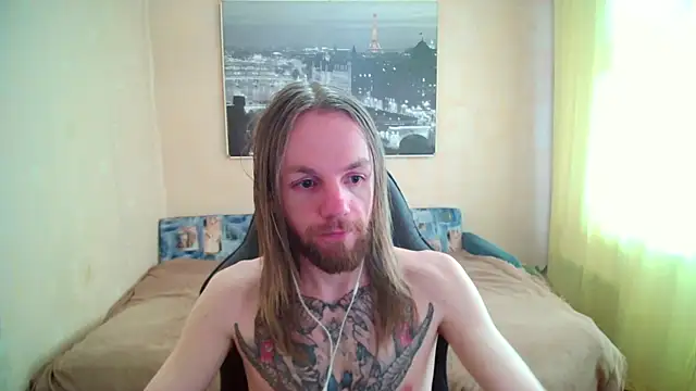 AdamDickens online show from June 18, 8:02 am