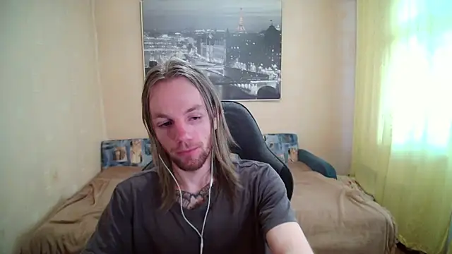 Snapshot of AdamDickens chatting on April 30, 2:57 pm AdamDickens online show from April 30, 2:57 pm