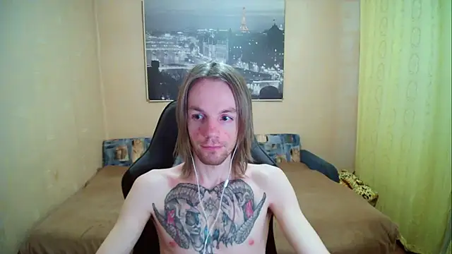 Snapshot of AdamDickens chatting on September 24, 6:14 pm AdamDickens online show from September 24, 6:14 pm