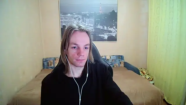 Snapshot of AdamDickens chatting on September 26, 8:27 pm AdamDickens online show from September 26, 8:27 pm