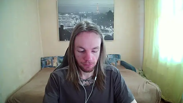 Snapshot of AdamDickens chatting on May 1, 4:50 am AdamDickens online show from May 1, 4:50 am
