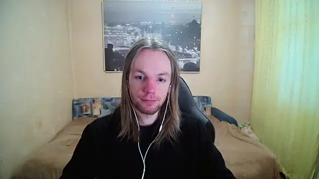 Snapshot of AdamDickens chatting on April 25, 4:37 pm AdamDickens online show from April 25, 4:37 pm