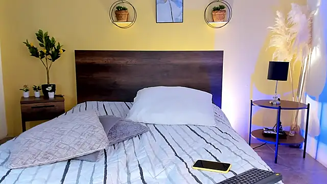 CamilleGrace online show from September 26, 12:56 pm