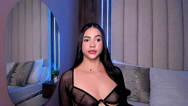 LucySalvatore  online show from November 27, 6:08 pm