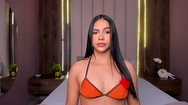 LucySalvatore  online show from September 30, 3:51 pm