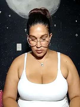 Ivy horse  online show from April 5, 10:38 pm