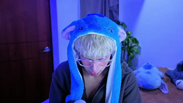 taichi bluy online show from November 21, 6:23 am