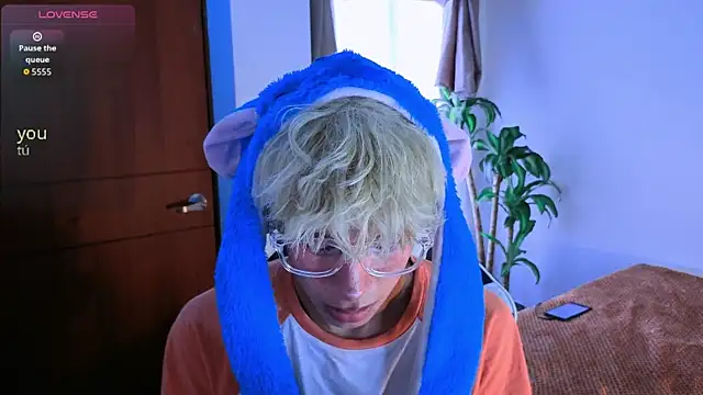 taichi bluy online show from November 7, 7:51 pm