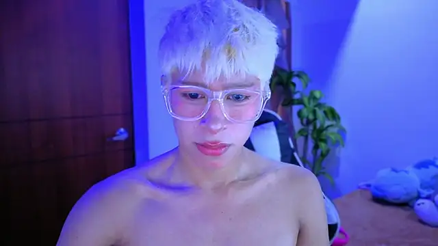 taichi bluy online show from November 21, 10:09 pm