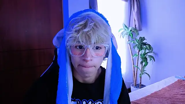 taichi bluy online show from November 15, 6:23 pm