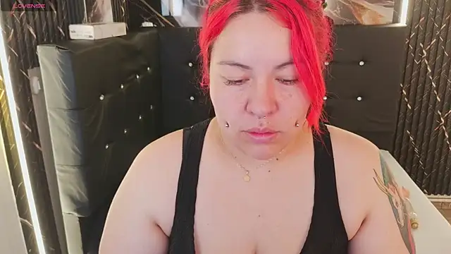 Witch Scarlet online show from April 15, 1:33 am